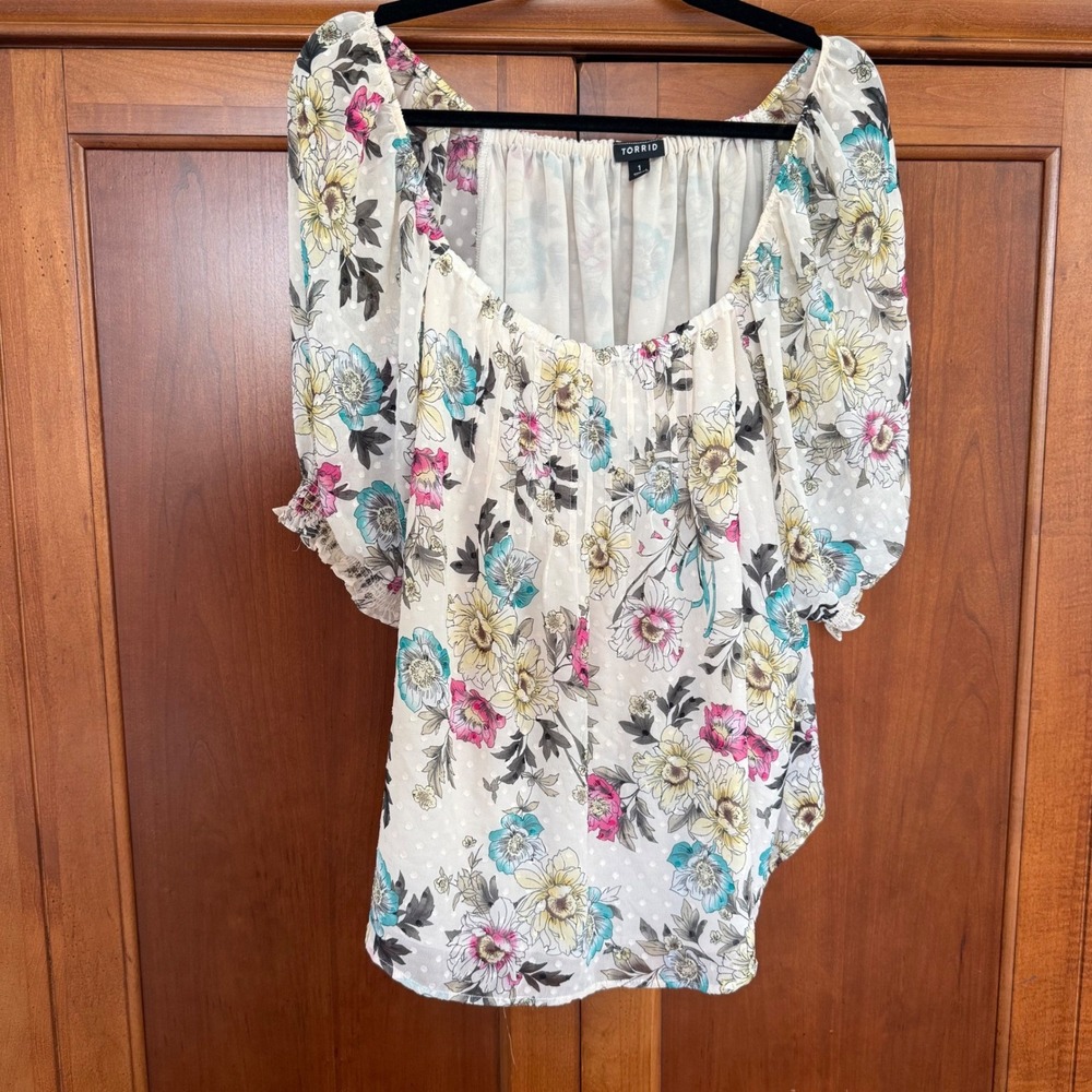 Torrid Cream Floral Clip Dot Chiffon Peasant Blouse Square Neck 1X 14/16 EUC